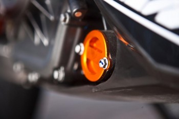 Tapa filtro aceite KTM Street 2012-2025 mecanizada CNC anodizada