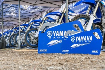 Pizarra mecanico Yamaha Racing 60x35cm